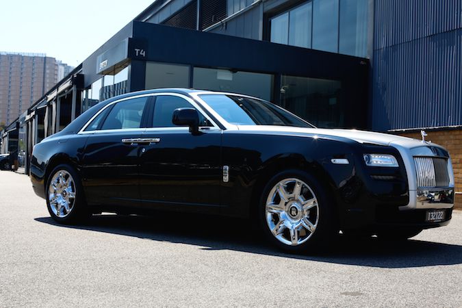 rolls royce ghost rsv 2